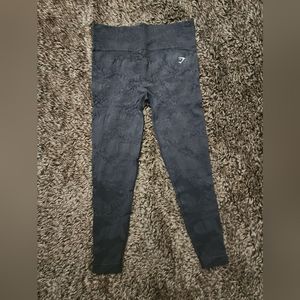 Gymshark L leggings